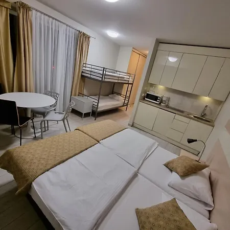 Czarna Gora Apartment